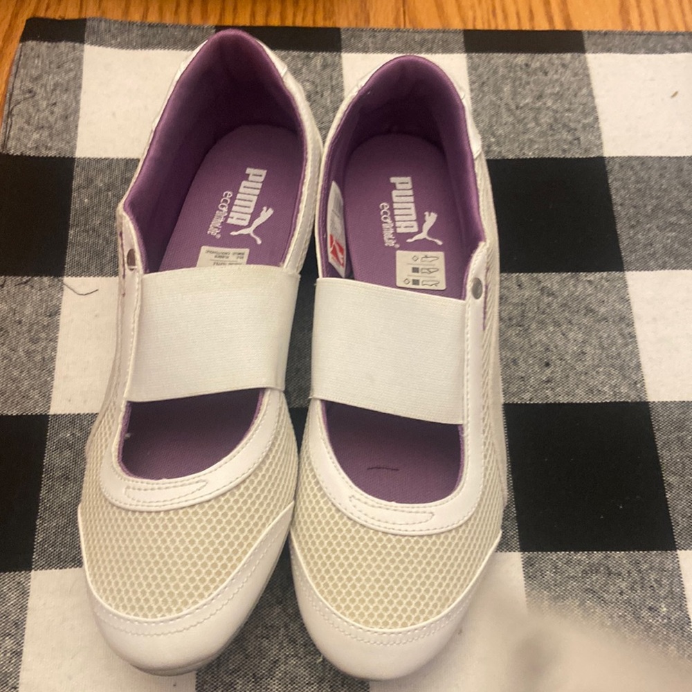 Puma tennis shoes